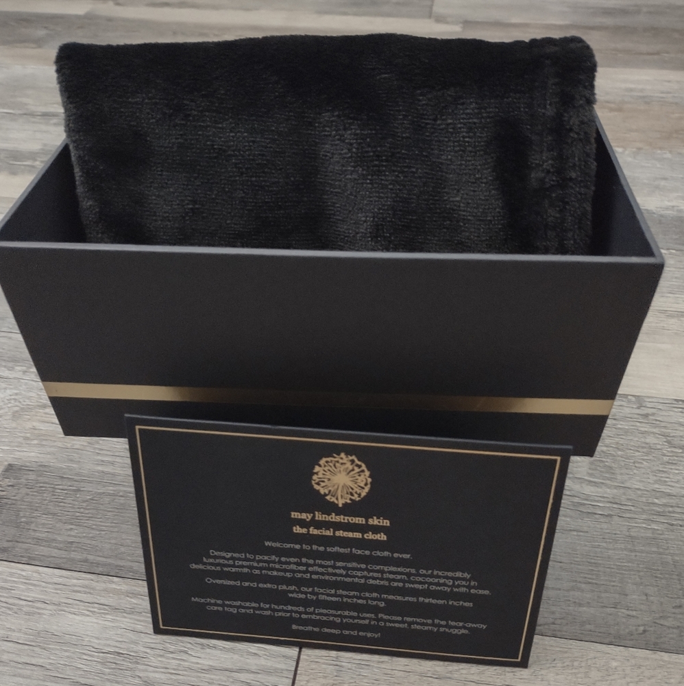 May Lindstrom Facial Steam Cloth